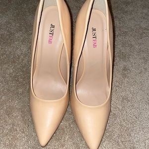 Brand new Just Fab pumps